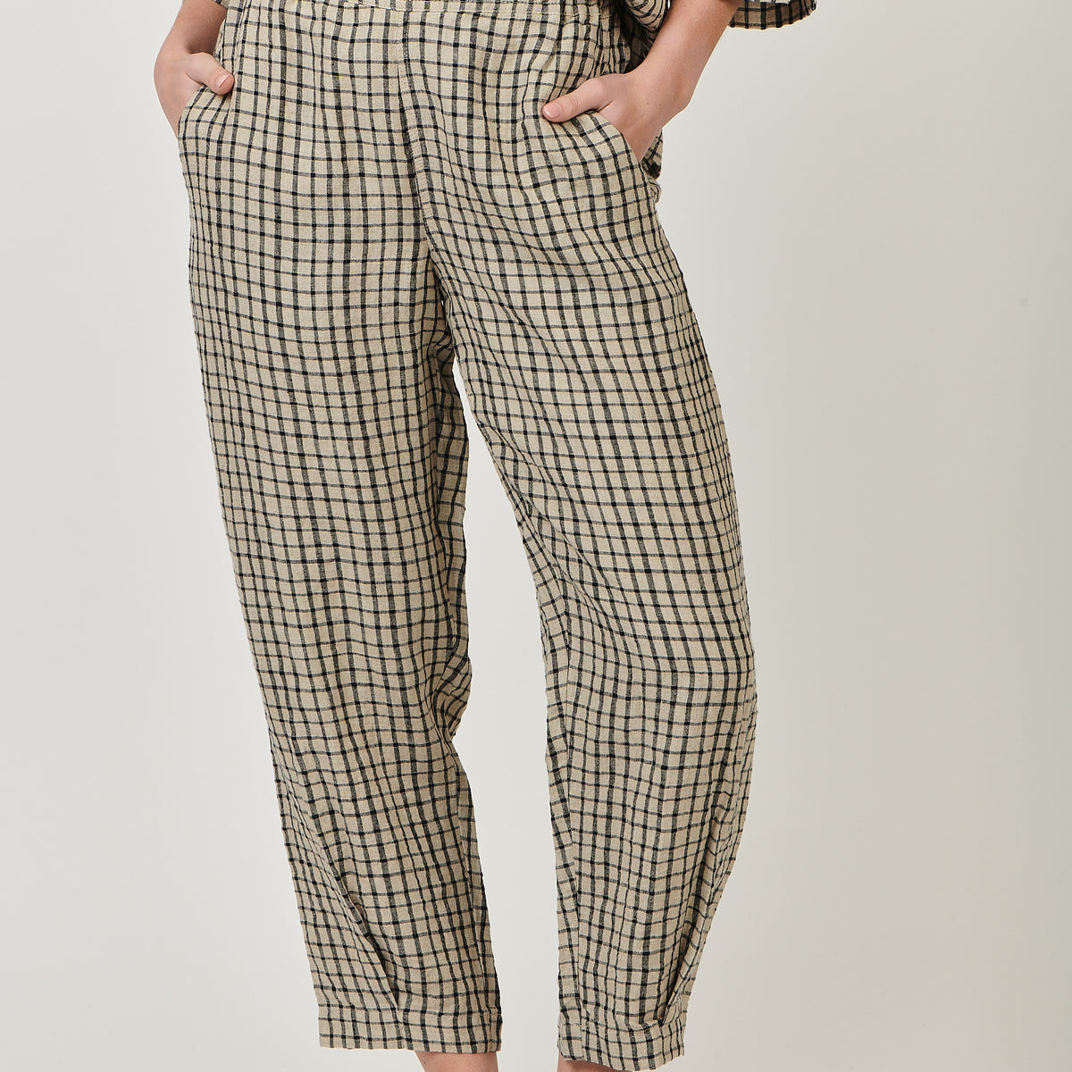 GA464 Linen Pant in Black Matrix