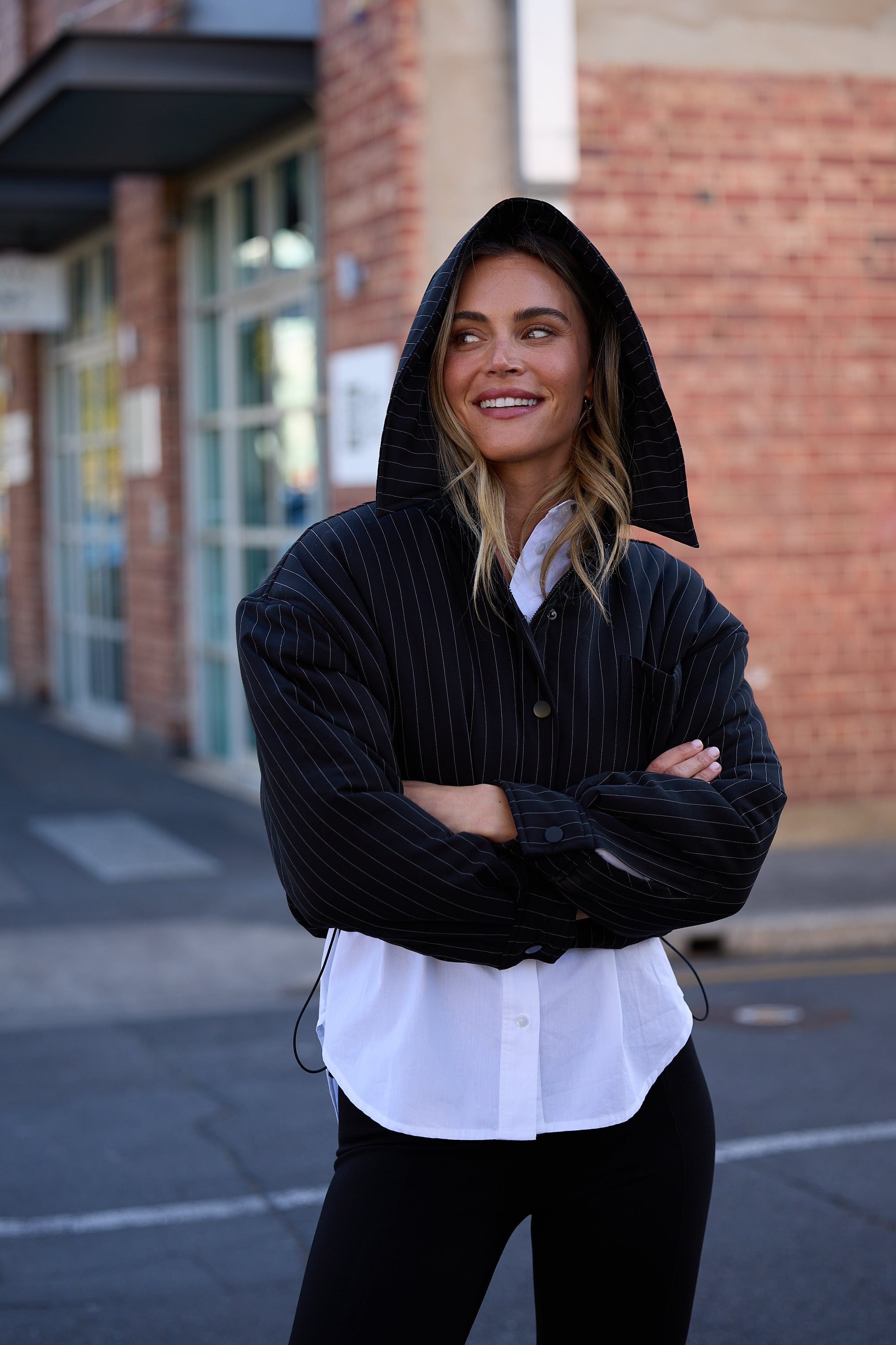 BT26156-1_Evie Puffer_Black_Campaign_5.jpg