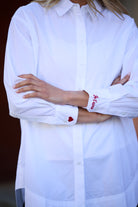 BT26004-1_Gemma Shirt_White Je T aime_Campaign_4.jpg