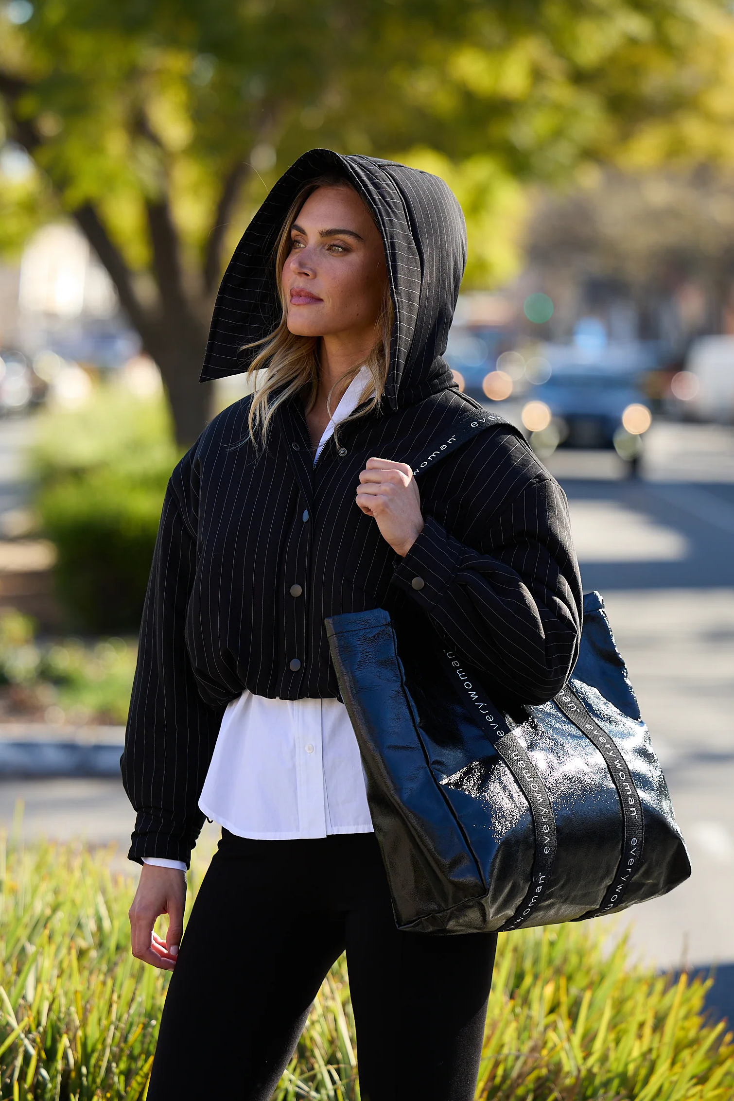 BT26156-1_Evie Puffer_Black_Campaign_11.jpg