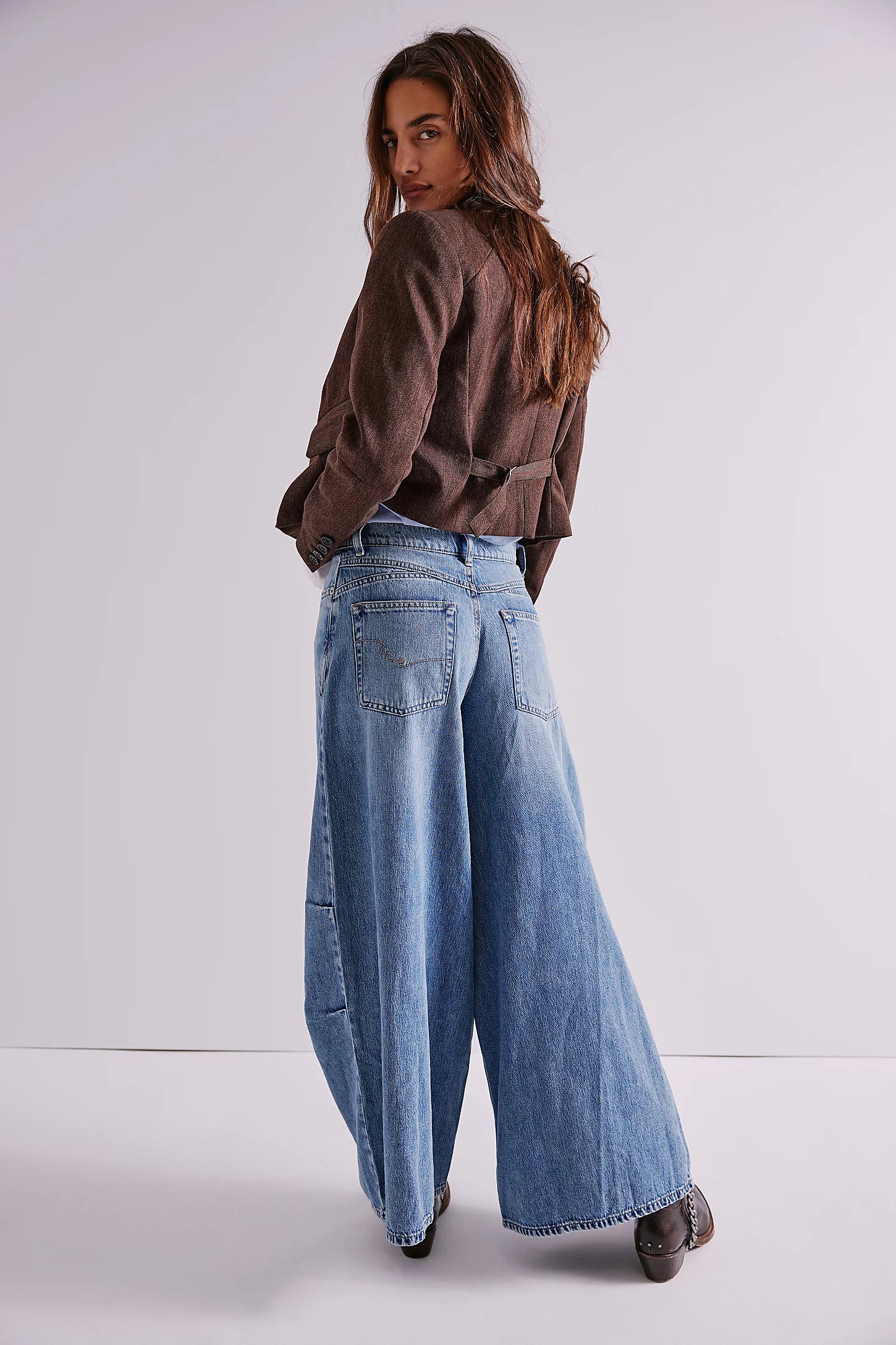 Westward Demi Jean | Who Is She Westward Demi Jean | Who Is She