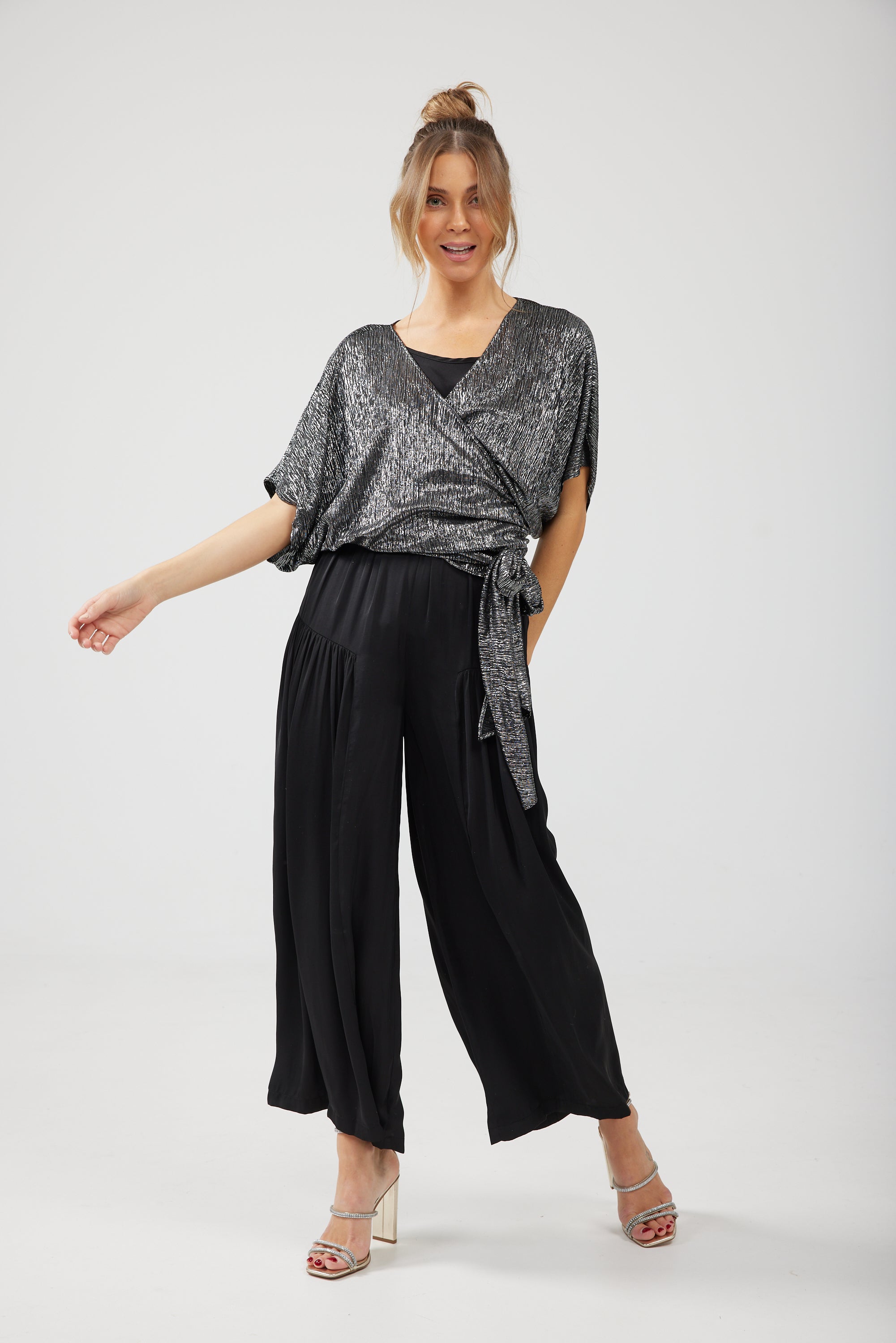 Destiny Overwrap in Black and Silver Destiny Overwrap in Black and Silver