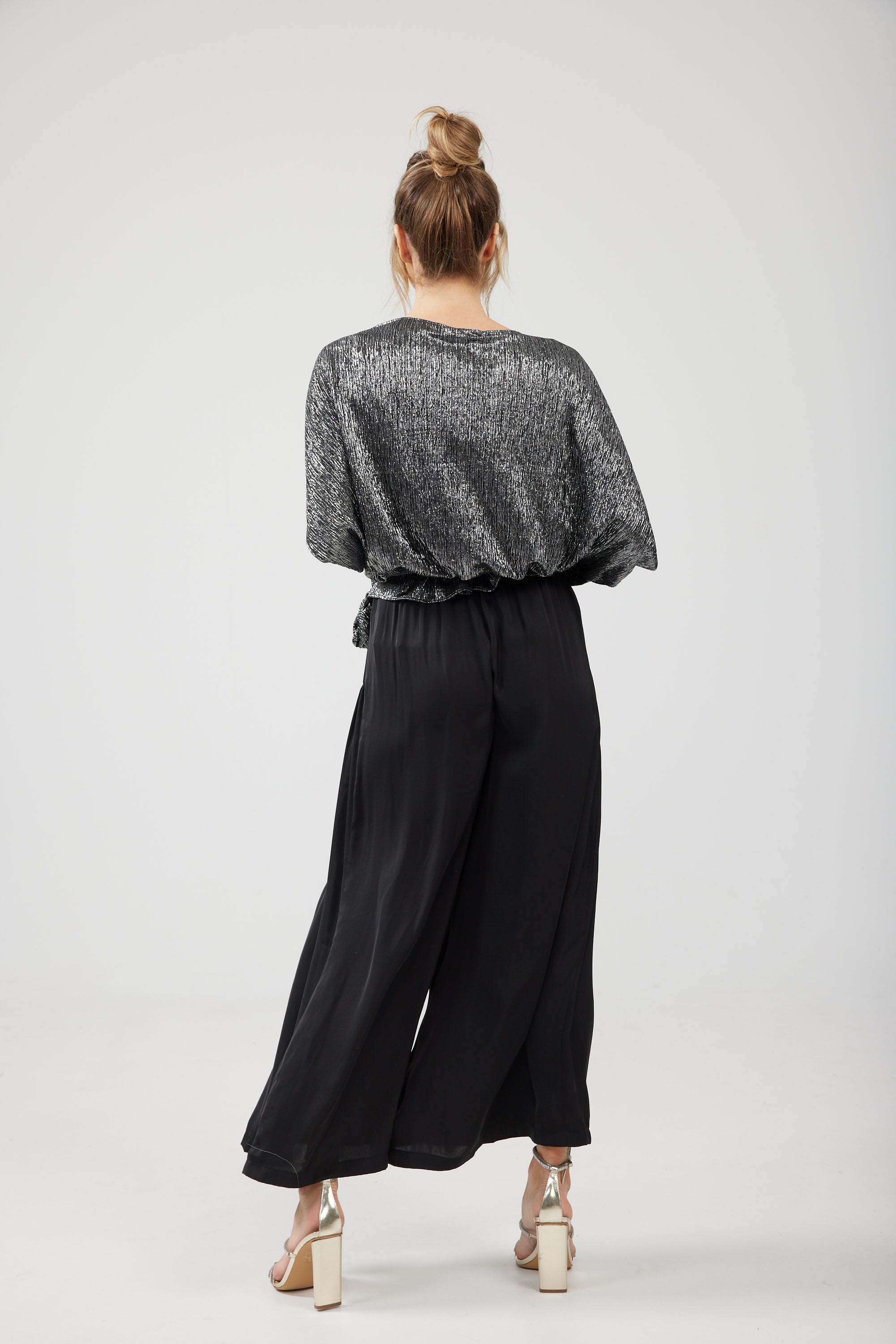 Destiny Overwrap in Black and Silver Destiny Overwrap in Black and Silver