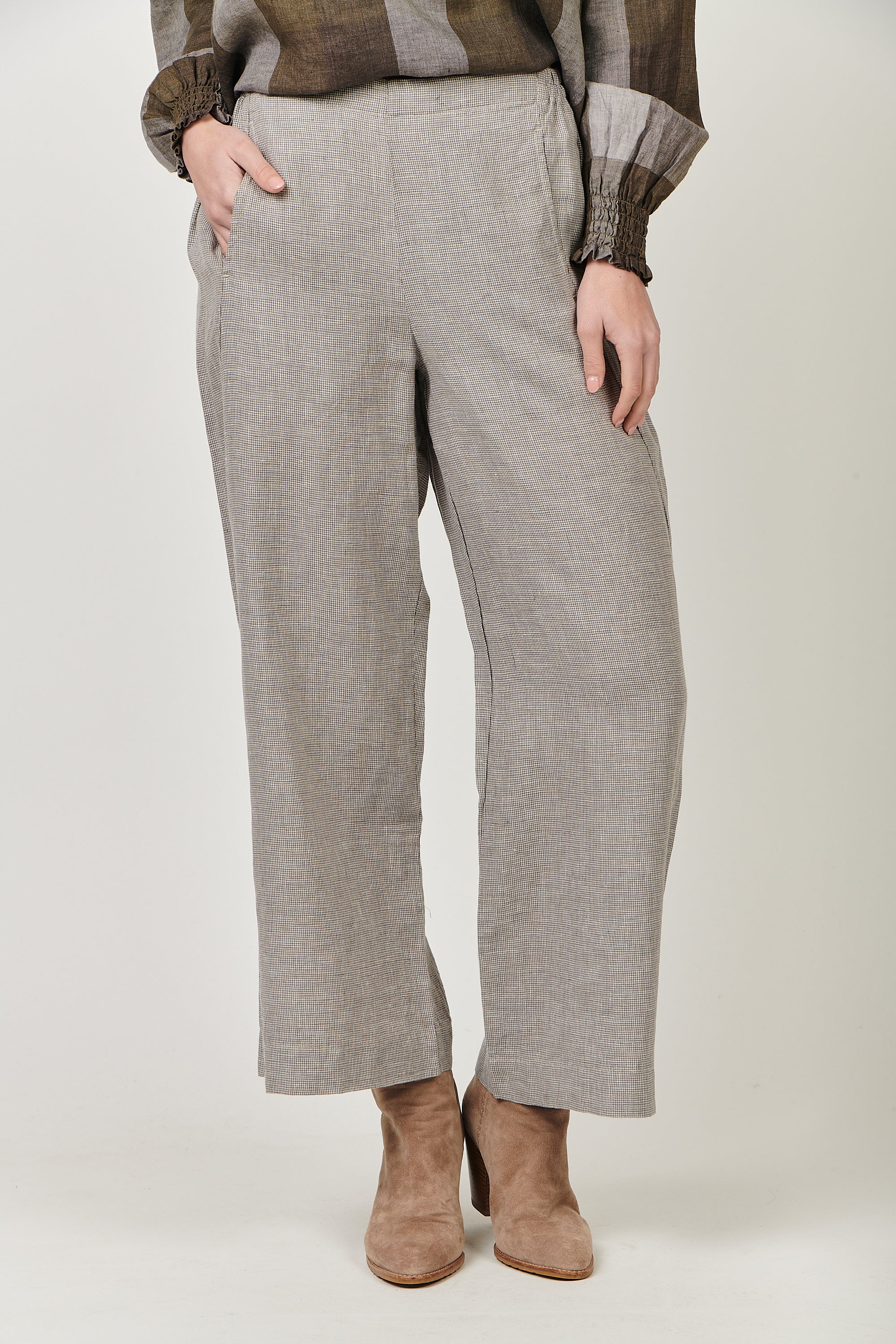 GA398 Straight Leg Pant in Breen Houndstooth GA398 Straight Leg Pant in Breen Houndstooth
