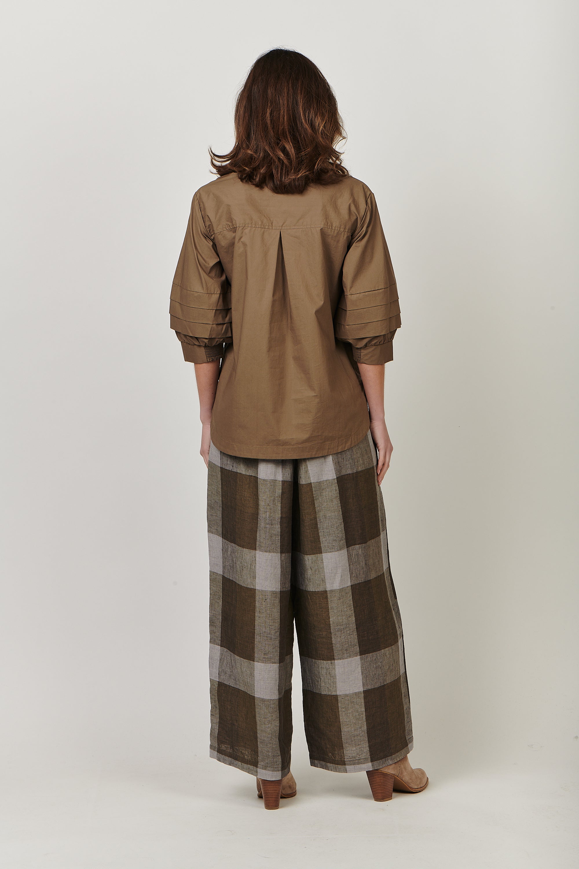 GA489 Top in Khaki Poplin GA489 Top in Khaki Poplin