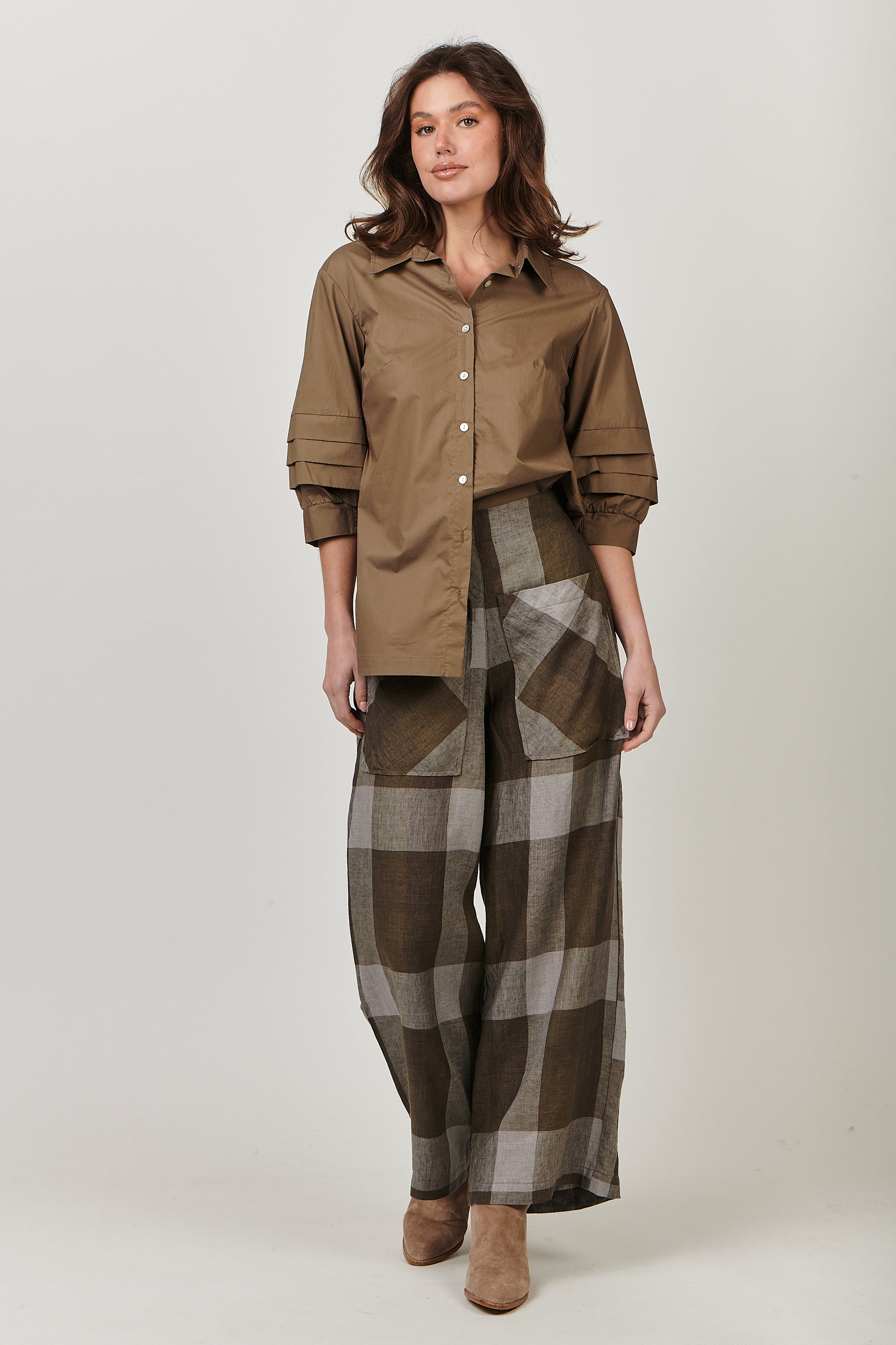 GA489 Top in Khaki Poplin GA489 Top in Khaki Poplin