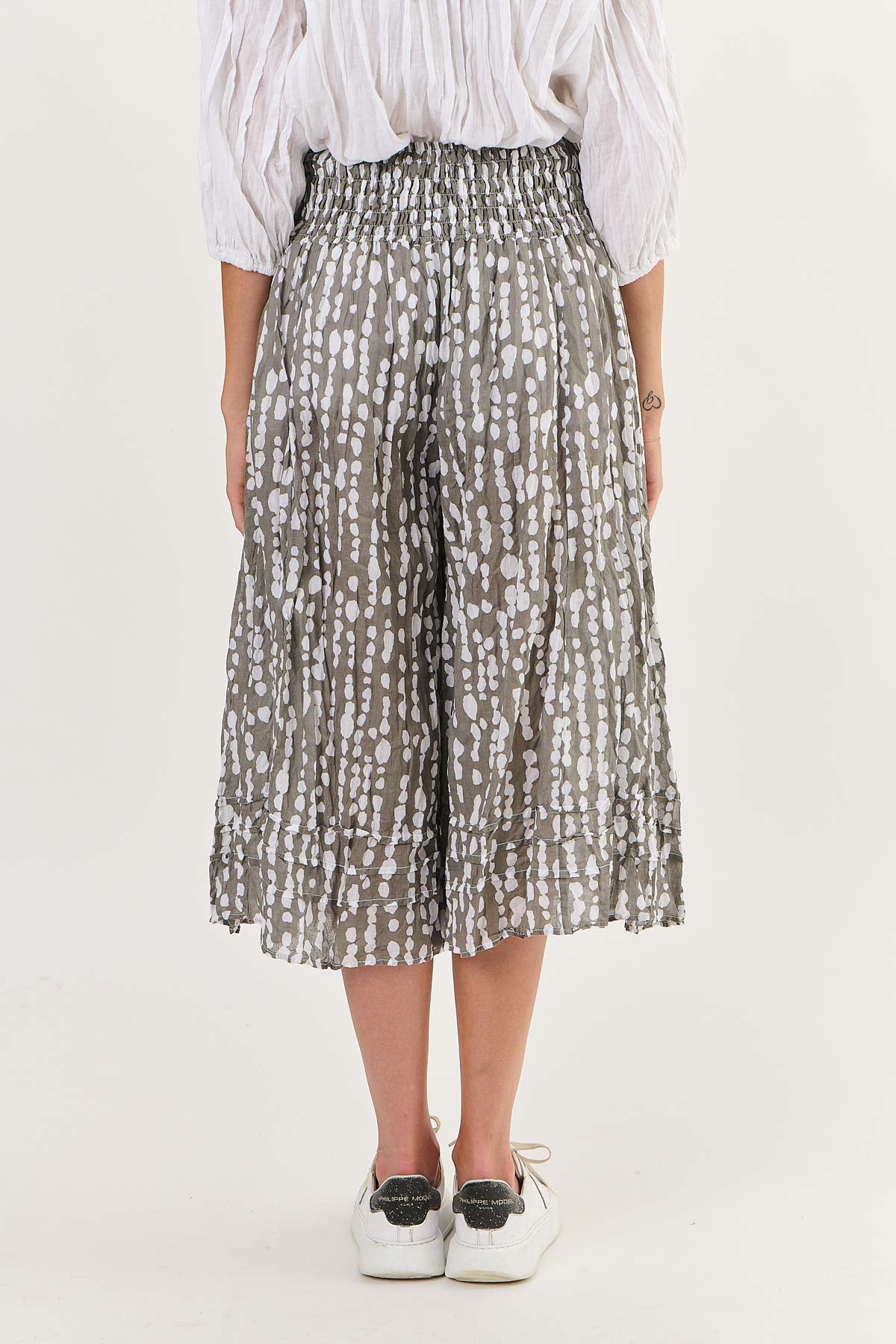 O28 Cropped Culottes in Caviar Pearl O28 Cropped Culottes in Caviar Pearl