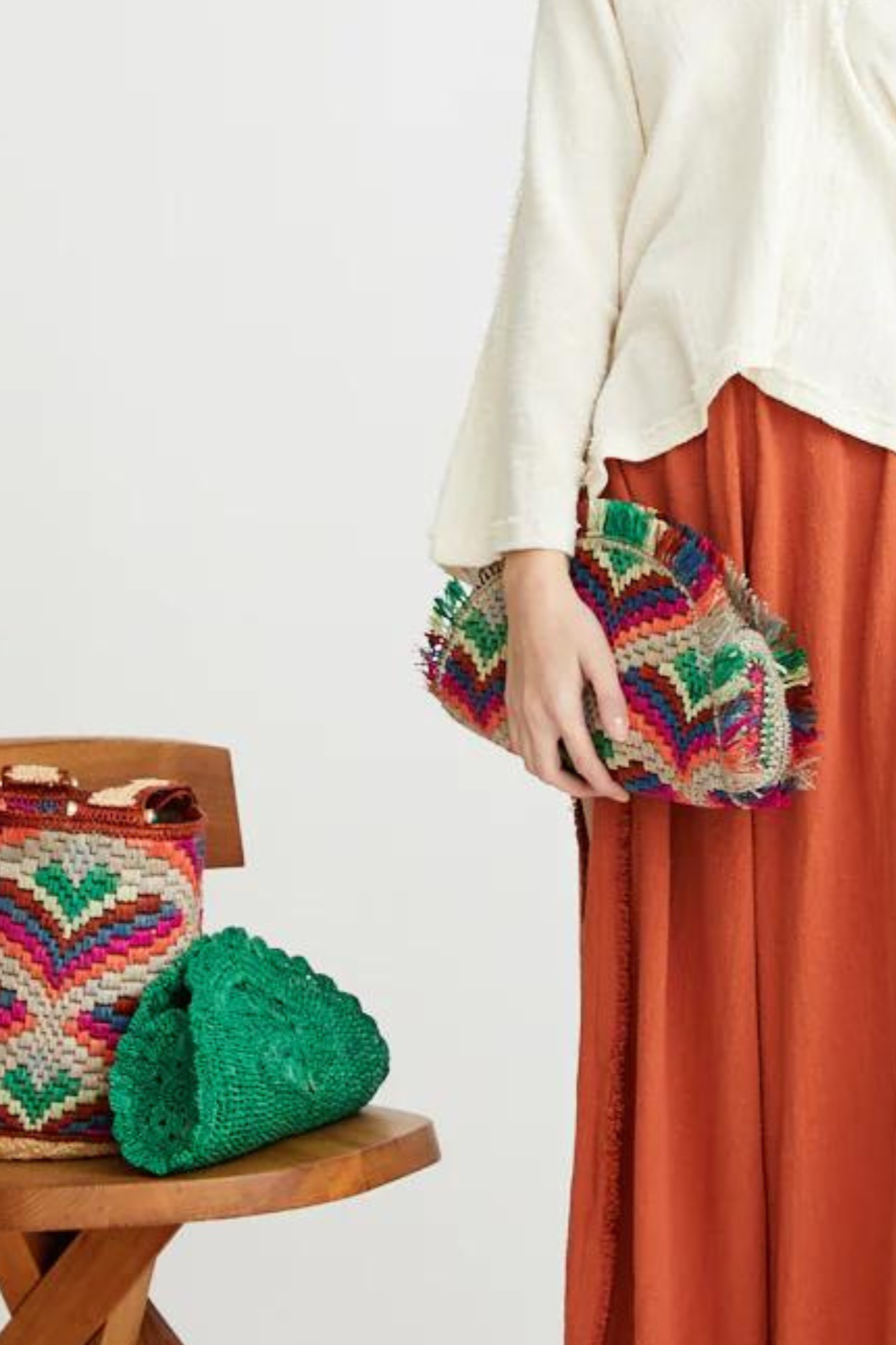 Sun Fringe Raffia Clutch in Pop Sun Fringe Raffia Clutch in Pop