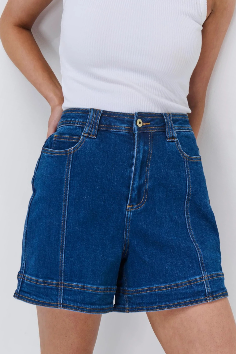 Sydney Shorts in Mid Washed Blue Sydney Shorts in Mid Washed Blue