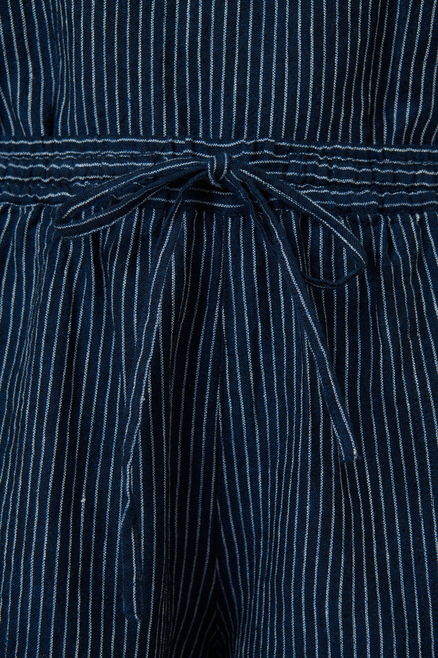 ELSHAM BOUTIQUE GA477 navy blue pinstripe linen shorts featuring a drawstring waistband and relaxed fit