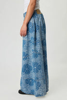 ELSHAM BOUTIQUE Daddios low waist super wide leg denim jeans in Aegean paisley blue with asymmetrical front seams