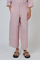 ELSHAM BOUTIQUE GA698 radish pink wide-leg linen trousers with an elasticated waist and cropped ankle length