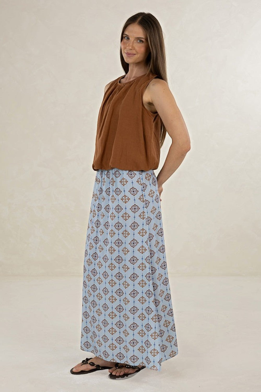 ELSHAM BOUTIQUE Samara Top in tobacco linen-tencel blend featuring a sleeveless bloused silhouette and neckline pleats