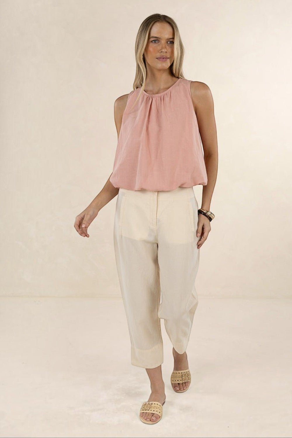 ELSHAM BOUTIQUE Samara Top in musk pink linen-tencel blend with a round neckline, pleats, and elasticated hem.