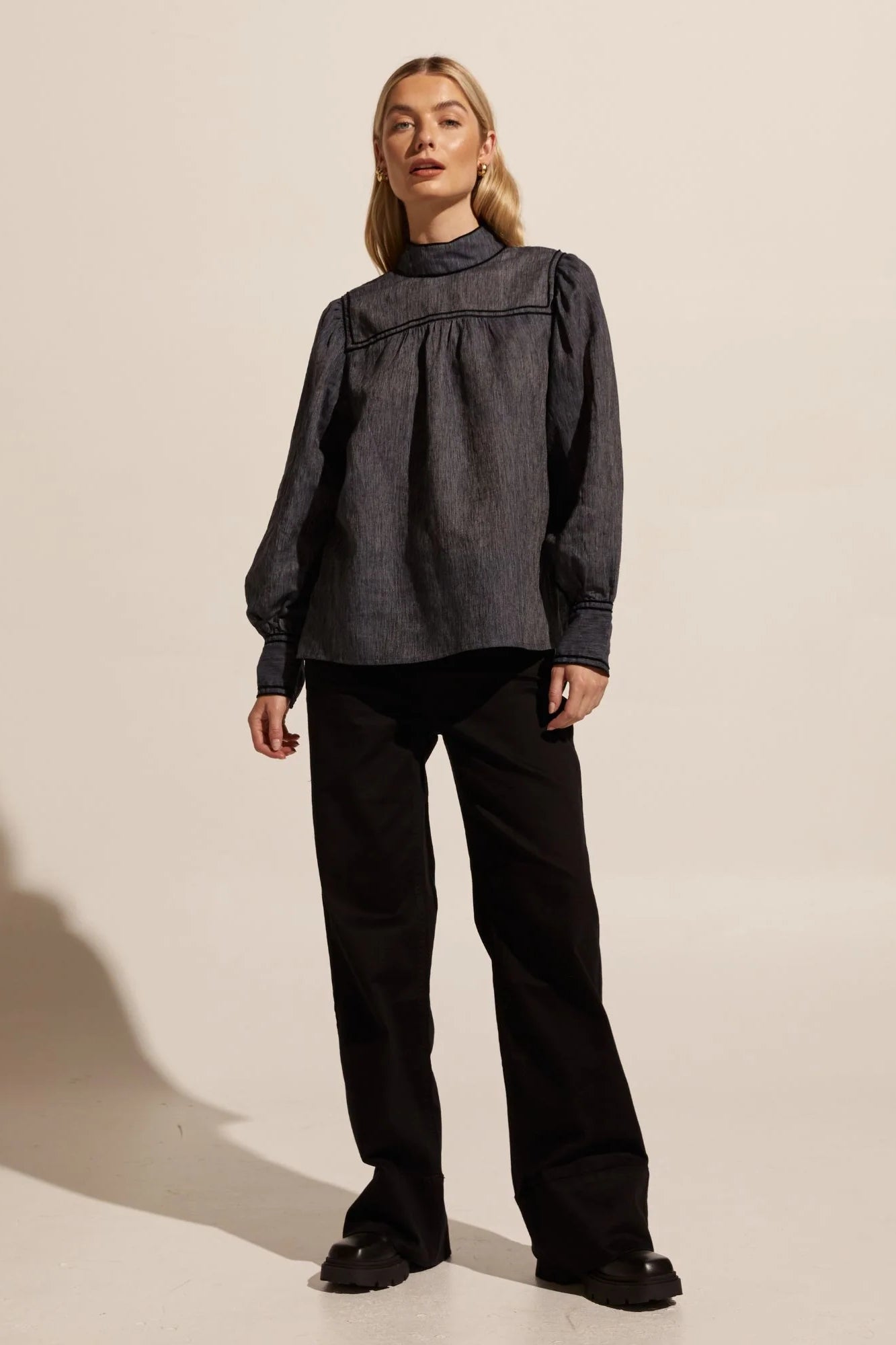 Horizen Top in Charcoal Horizen Top in Charcoal
