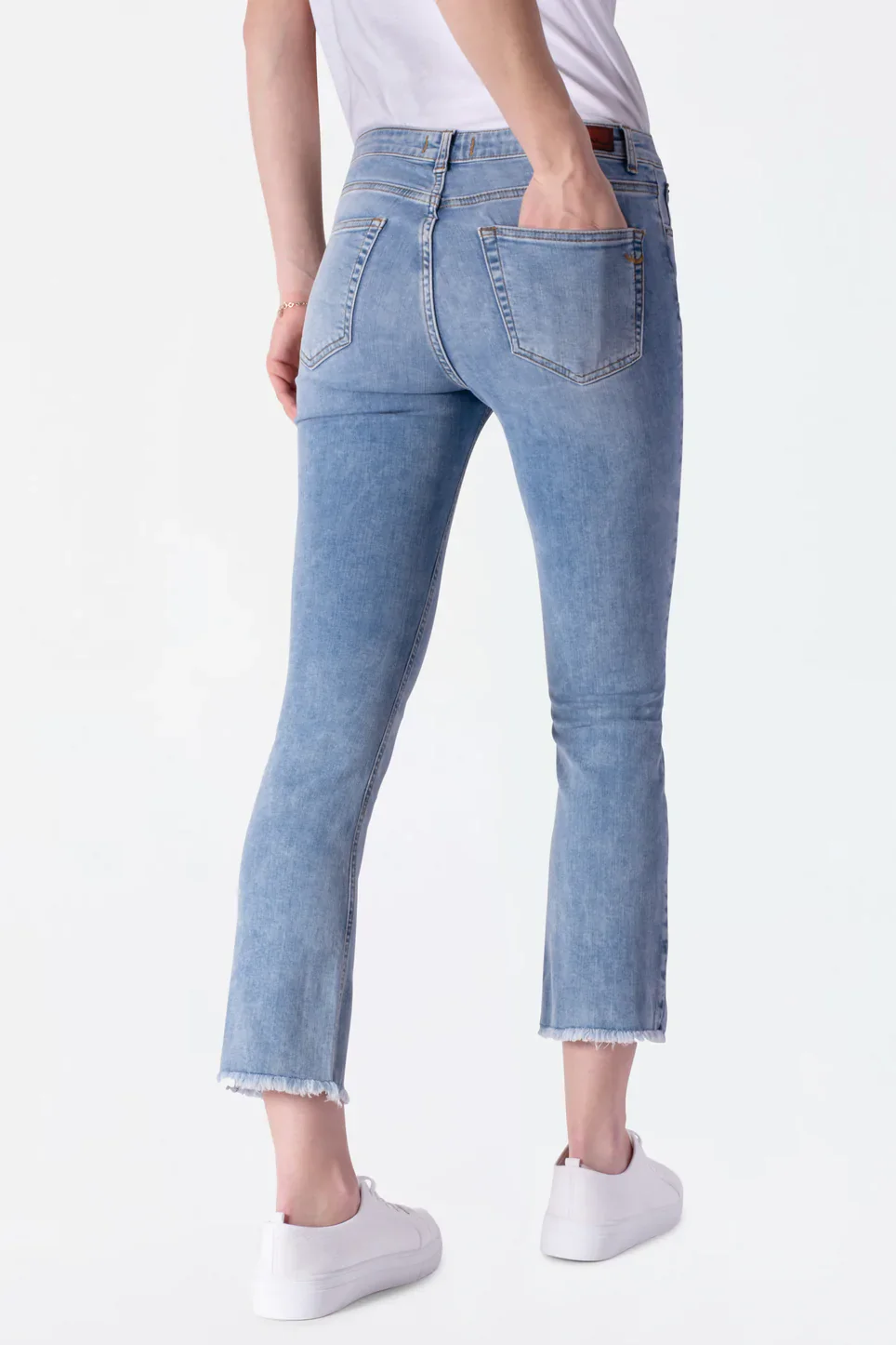 Lynda Ennio High Rise Cropped Flare Denim Lynda Ennio High Rise Cropped Flare Denim