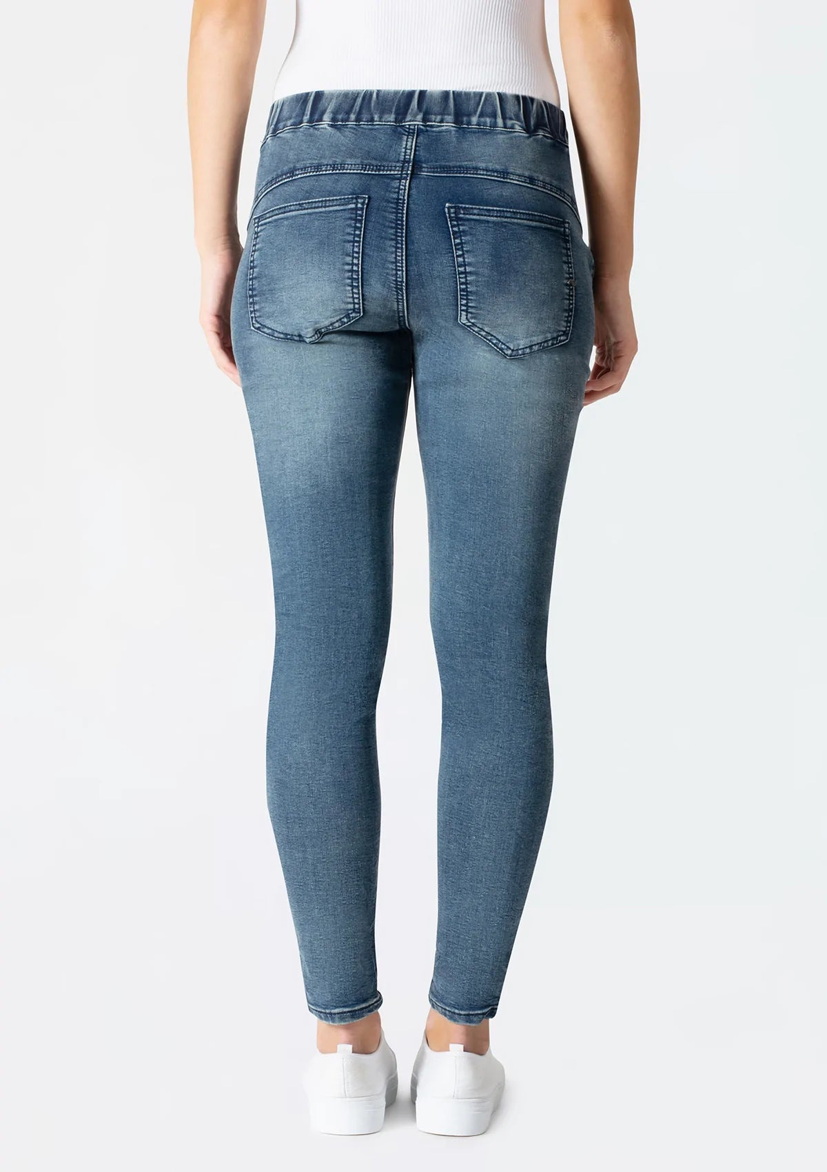 Grappa Jeans in Mid Blue Denim Grappa Jeans in Mid Blue Denim