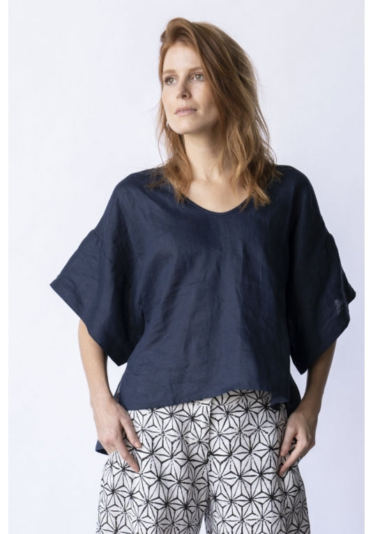 Fuzuki Top in Navy Fuzuki Top in Navy