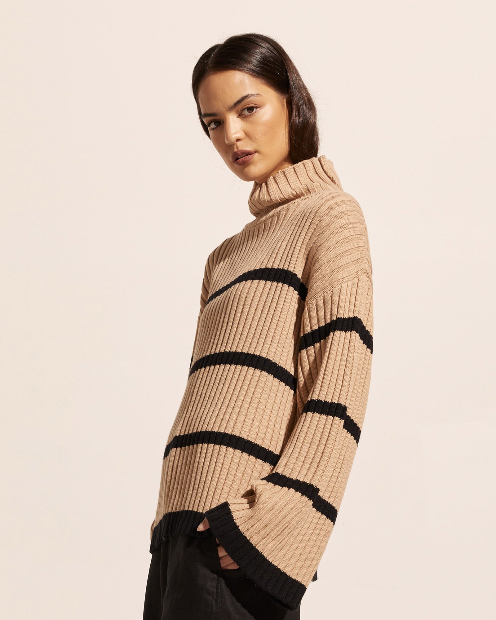 Privy Knit in Camel/Black Privy Knit in Camel/Black