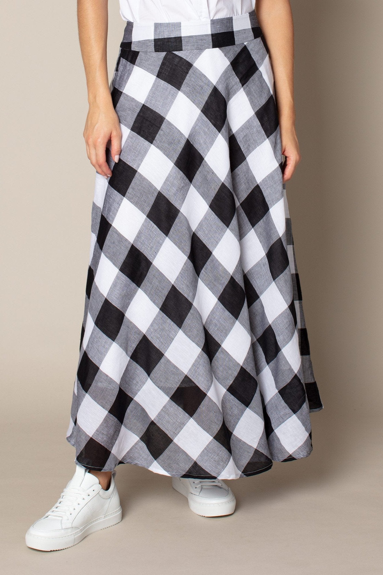Zoe Kratzmann - Echelon Skirt in Penguin Check - Womens Clothing